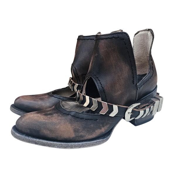 Distressed Ankle Bootie FreeBird Steven Blade Size 8 Black Brown Leather Buckle - Picture 4 of 16